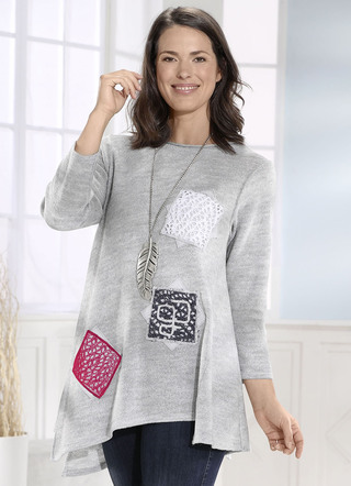 Pullover in schwingender Form