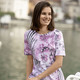 Kurzarm - Shirt mit Alloverdessin – Farbe AZALEE-ROSÉ-MULTICOLOR Kurzarm - Shirt mit Alloverdessin, in Größe 038 bis 054, in Farbe JEANSBLAU-BLEU-MULTICOLOR