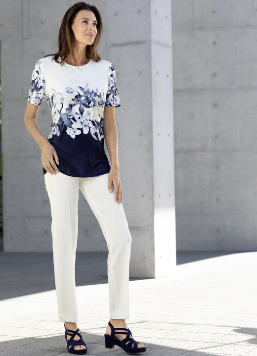 Kurzarm - Stilvolles Shirt mit Strass-Schriftzug Ansicht 2 Kurzarm - Stilvolles Shirt mit Strass-Schriftzug, in Größe 038 bis 054, in Farbe ECRU-MARINE Ansicht 2