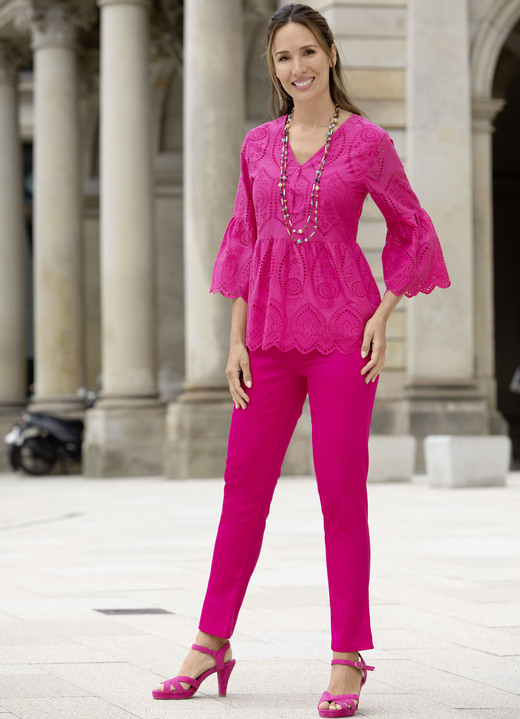 Hosen - Hose mit platzierten Biesen Ansicht 13 Hosen - Hose mit platzierten Biesen, in Größe 018 bis 052, in Farbe ROYALBLAU Ansicht 13