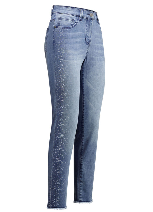 Hosen mit Knopf- und Reißverschluss - Edel-Jeans mit tollen Glitzersteinchen und Fransensaum, in Größe 017 bis 050, in Farbe HELLBLAU Ansicht 1