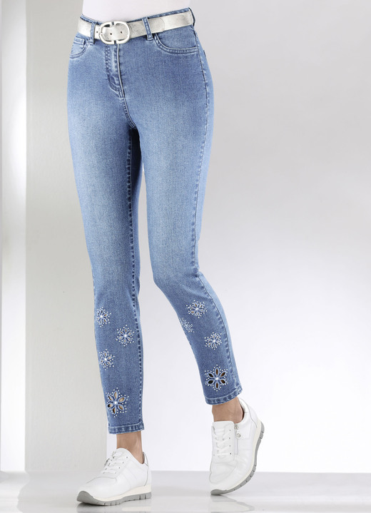 Hosen - Jeans mit floralen Lochstickereien und Strasssteinchen, in Größe 017 bis 050, in Farbe HELLBLAU Ansicht 3
