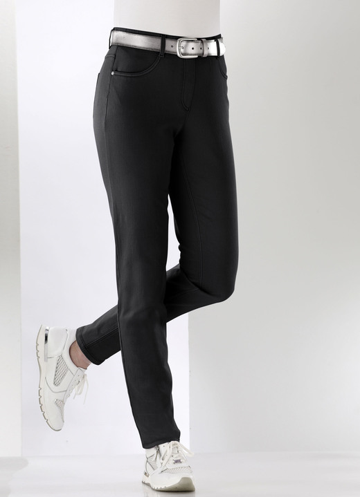 Hosen in Schlupfform - Magic-Jeans mit hohem Stretchanteil Ansicht 24 Hosen in Schlupfform - Magic-Jeans mit hohem Stretchanteil, in Größe 017 bis 054, in Farbe FLIEDER Ansicht 24