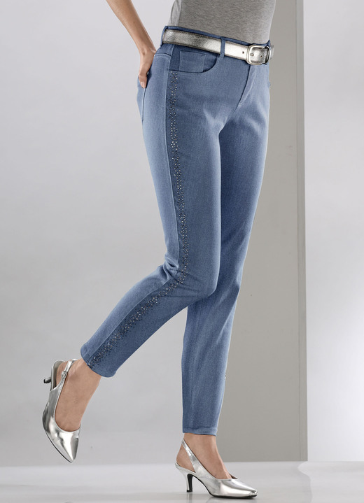 Hosen - Edel-Jeans mit effektvollen Strasssteinen Ansicht 7 Hosen - Edel-Jeans mit effektvollen Strasssteinen, in Größe 017 bis 052, in Farbe PINK Ansicht 7