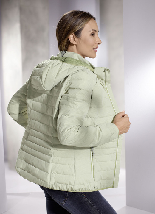 Kurz - Funktionsjacke in 2 Farben Ansicht 3 Kurz - Funktionsjacke in 2 Farben, in Größe 034 bis 050, in Farbe LINDGRÜN Ansicht 3