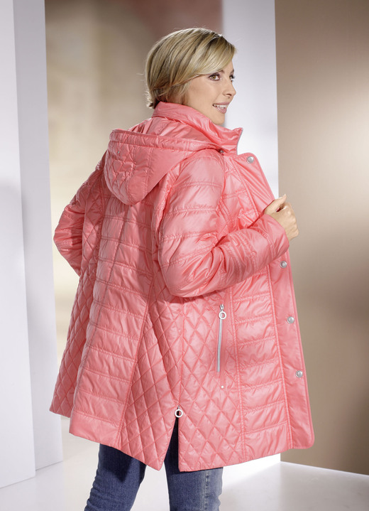 Kurz - Jacke mit Reißverschluss an den Seitenschlitzen, in Größe 018 bis 054, in Farbe HUMMER Ansicht 2