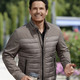 Jacken & Mäntel - Kurzjacke von „Gate One“ – Farbe BRAUN – Ansicht 2 Jacken & Mäntel - Kurzjacke von „Gate One“, in Größe 048 bis 060, in Farbe BRAUN – Farbe BRAUN – Ansicht 2