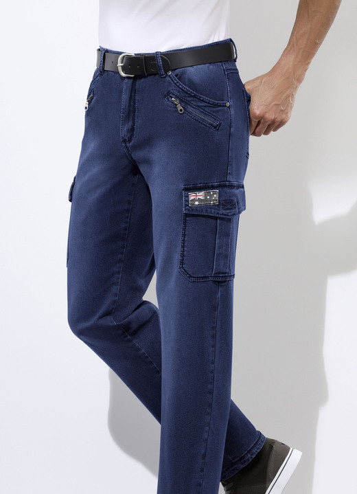 Jeans - Trendige Jeans mit 8 Taschen in 2 Farben, in Größe 024 bis 060, in Farbe DUNKELJEANS