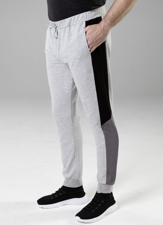 Freizeithosen - Freizeithose in 3 Farben Ansicht 3 Freizeithosen - Freizeithose in 3 Farben, in Größe 024 bis 062, in Farbe MARINE Ansicht 3