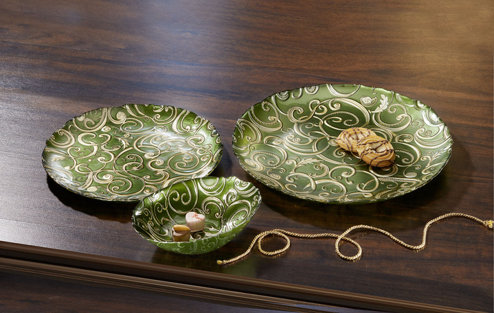 Weihnachtliche Dekorationen - Teller und Schalen aus Glas mit goldfarbenen Relief Ansicht 5 Weihnachtliche Dekorationen - Teller und Schalen aus Glas mit goldfarbenen Relief, in Farbe ROT, in Ausführung Schale Ansicht 5