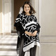 Ponchos - Poncho in asymmetrischer Zipfelform, in Größe 1(38-42) bis 3(50-54), in Farbe SCHWARZ-WEISS – Farbe SCHWARZ-WEISS – Ansicht 1