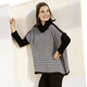 Ponchos - Poncho-Pulli mit weichem Griff, in Größe 1(36-42) bis 3(50-54), in Farbe SCHWARZ-WEISS – Farbe SCHWARZ-WEISS – Ansicht 2
