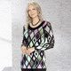 Shirts - Ausdruckvolles Longshirt mit schwarzer Blende – Farbe GRÜN-ROSA – Ansicht 1 Shirts - Ausdruckvolles Longshirt mit schwarzer Blende, in Größe 040 bis 048, in Farbe GRÜN-ROSA – Farbe GRÜN-ROSA – Ansicht 1