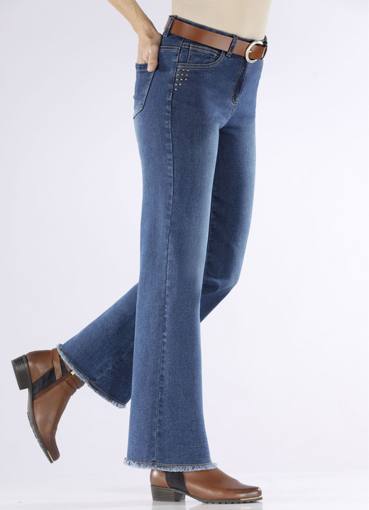 Hosen - Jeans mit angesagtem Fransensaum Ansicht 14 Hosen - Jeans mit angesagtem Fransensaum, in Größe 017 bis 050, in Farbe DUNKELBLAU Ansicht 14