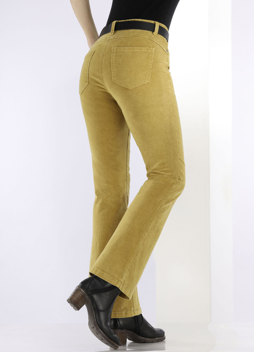 Hosen - Cordhose in trendiger Bootcut-Form Ansicht 8 Hosen - Cordhose in trendiger Bootcut-Form, in Größe 017 bis 050, in Farbe JEANSBLAU Ansicht 8