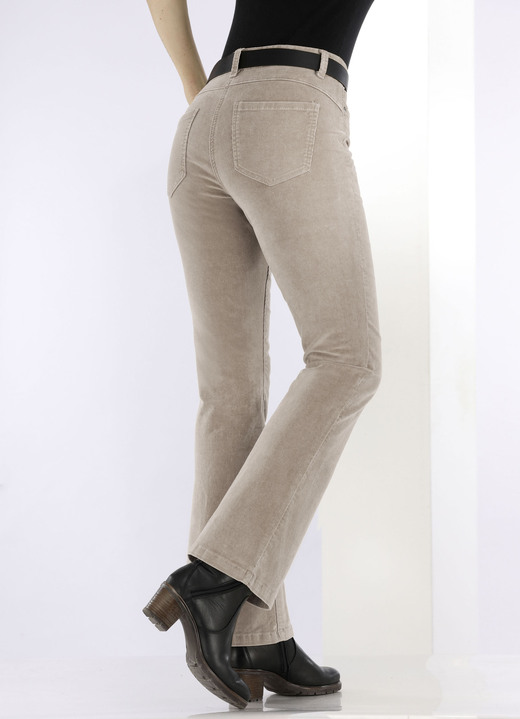 Hosen - Cordhose in trendiger Bootcut-Form, in Größe 017 bis 050, in Farbe JEANSBLAU Ansicht 12