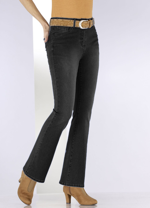 Jeans - Jeans mit leicht ausgestellter Beinweite, in Größe 017 bis 052, in Farbe SCHWARZ Ansicht 4