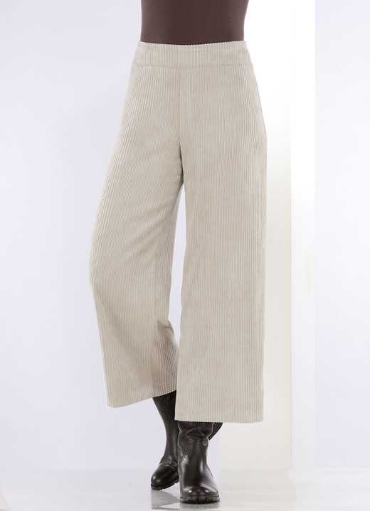 Hosen - Hose in modisch verkürzter Länge, in Größe 018 bis 052, in Farbe HELLBEIGE Ansicht 3