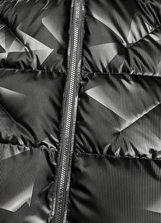 Kurz - Funktionsjacke mit reflektierendem Print, in Größe 034 bis 052, in Farbe SCHWARZ Ansicht 4