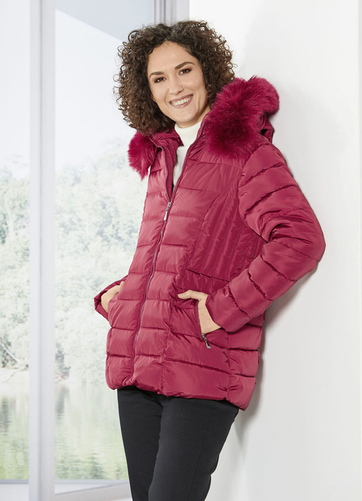 - Jacke mit abnehmbarem Kunstpelz-Besatz, in Größe 034 bis 052, in Farbe KARMINROT Ansicht 2