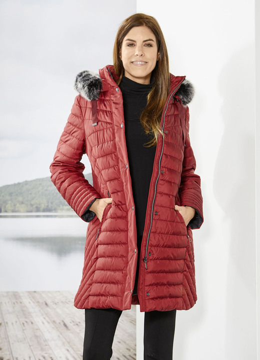 Jacken & Mäntel - Kurzmantel in 2 Farben, in Größe 036 bis 054, in Farbe GRANATROT Ansicht 1