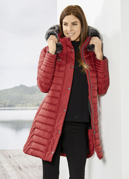 Jacken & Mäntel - Kurzmantel in 2 Farben Ansicht 2 Jacken & Mäntel - Kurzmantel in 2 Farben, in Größe 036 bis 054, in Farbe GRANATROT Ansicht 2