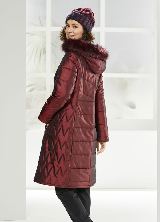 - Mantel mit Kontrastpaspelierung, in Größe 038 bis 054, in Farbe BURGUND Ansicht 3