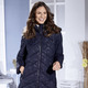 Lang - Funktions-Longjacke mit dekorativem Fantasiedessin – Farbe DUNKELBLAU – Ansicht 1 Lang - Funktions-Longjacke mit dekorativem Fantasiedessin, in Größe 020 bis 060, in Farbe DUNKELBLAU – Farbe DUNKELBLAU – Ansicht 1