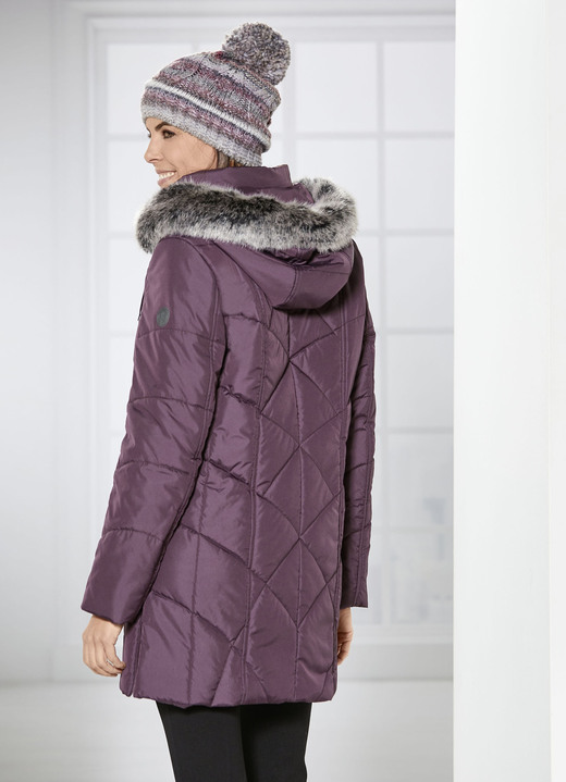 Winterjacken - Longjacke mit gefälteltem Stehkragen Ansicht 3 Winterjacken - Longjacke mit gefälteltem Stehkragen, in Größe 019 bis 054, in Farbe AUBERGINE Ansicht 3