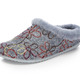 Hausschuhe - Mubb Wollfilz-Pantoffel mit bunter Blüten-Stickerei, in Größe 036 bis 042, in Farbe MARINE-ECRU – Farbe GRAU – Ansicht 1