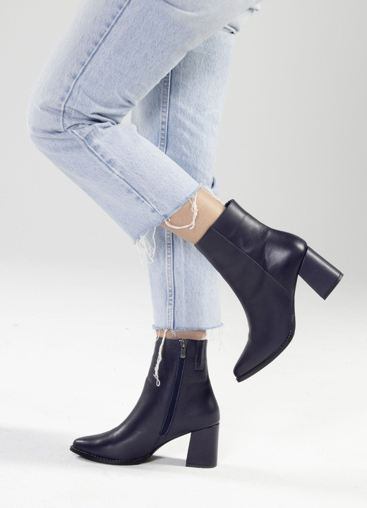 Stiefel & Stiefeletten - Andrea Conti Stiefelette mit seitlich eingesetztem Gummizug, in Größe 036 bis 041, in Farbe DUNKELBLAU Ansicht 5