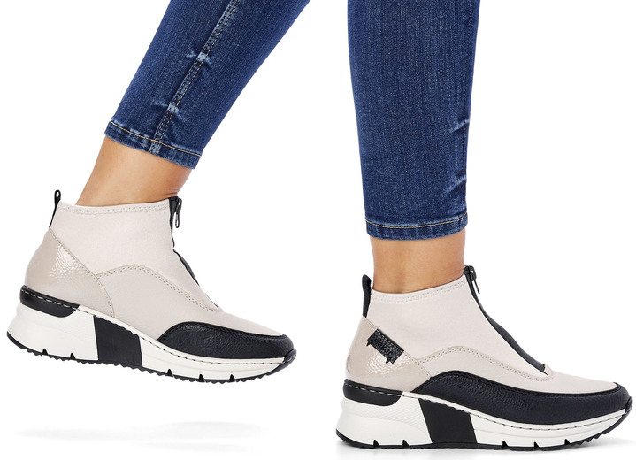 Stiefel & Stiefeletten - Rieker, stylische Damen-Boots, Weite G, mit Reißverschluss Ansicht 4 Stiefel & Stiefeletten - Rieker, stylische Damen-Boots, Weite G, mit Reißverschluss, in Größe 036 bis 042, in Farbe ECRU-SCHWARZ Ansicht 4