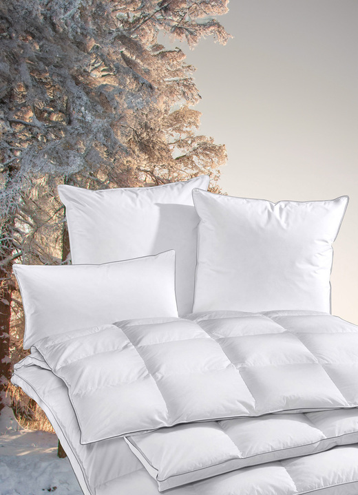 Bettwaren - Extrawarme Schwarzwald-Kissen von OBB für die kalte Jahreszeit, in Größe 120 (80/ 80 cm) bis 121 (40/ 80 cm), in Farbe WEISS Ansicht 1