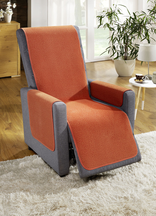 Sessel- & Sofaüberwürfe - Sessel-, Couch- und Armlehnenschoner mit Anti-Rutsch-Beschichtung, in Größe 101 (Sesselschoner, 50x150 cm) bis 865 (2 Armlehnenschoner, 50x 70 cm), in Farbe TERRA Ansicht 1