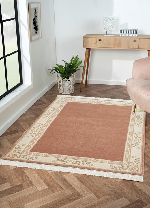 Klassisch - Handgeknüpfte Brücken und Teppiche, in Größe 101 (Brücke, 40x 60 cm) bis 304 (Teppich rund, ø 150 cm), in Farbe ROSÉ Ansicht 2