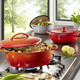 Kochen, Braten & Grillen - Gusseisen-Schmortopf und -Bräter – Farbe ORANGE – Ansicht 5 Kochen, Braten & Grillen - Gusseisen-Schmortopf und -Bräter, in Farbe ROT, in Ausführung Bräter rund – Farbe ORANGE – Ansicht 5