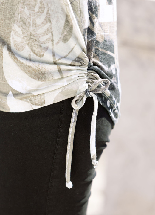 Shirts - Shirt mit Kontrastverarbeitung am Halsausschnitt Ansicht 2 Shirts - Shirt mit Kontrastverarbeitung am Halsausschnitt, in Größe 036 bis 052, in Farbe ECRU-BRAUN-SCHWARZ Ansicht 2