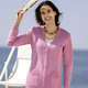 Basics - Strickjacke mit streckender Struktur – Farbe ROSA Basics - Strickjacke mit streckender Struktur, in Größe 038 bis 054, in Farbe AZURBLAU