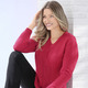 Basics - Pullover mit streckender Zopfstruktur – Farbe ROT – Ansicht 2 Basics - Pullover mit streckender Zopfstruktur, in Größe L(44/46) bis XXL(52/54), in Farbe ROT – Farbe ROT – Ansicht 2
