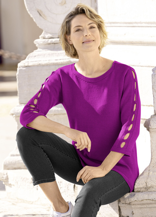 Basics - Pullover mit Cut-Outs, in Größe 036 bis 052, in Farbe FLIEDER Ansicht 2