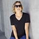 Kurzarm - Shirt mit hohem Tragekomfort in 10 Farben – Farbe SCHWARZ Kurzarm - Shirt mit hohem Tragekomfort in 10 Farben, in Größe 034 bis 052, in Farbe HONIG