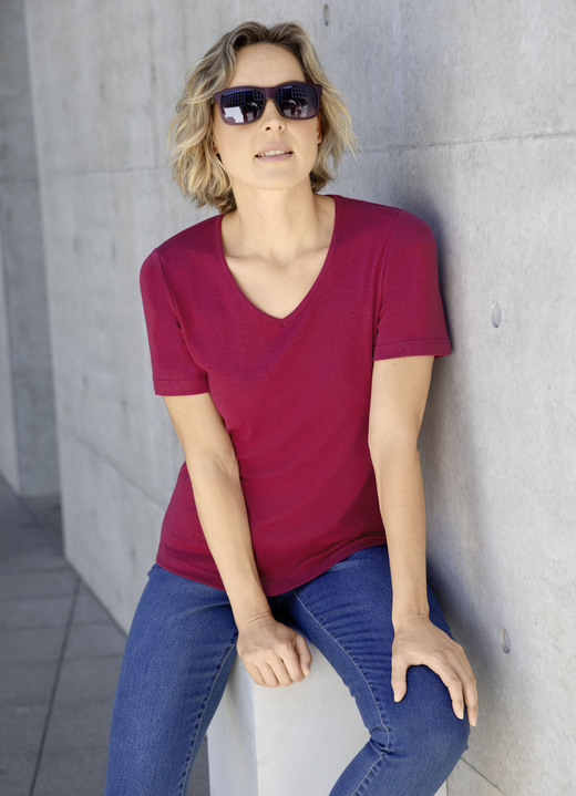 Kurzarm - Shirt mit hohem Tragekomfort in 10 Farben Kurzarm - Shirt mit hohem Tragekomfort in 10 Farben, in Größe 034 bis 052, in Farbe WEINROT