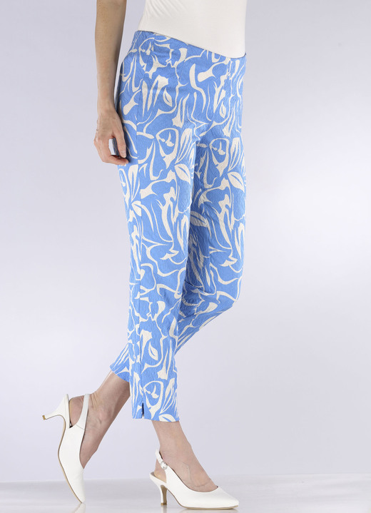 Hosen - Hose in 7/8-Länge und aktueller Dessinierung Ansicht 3 Hosen - Hose in 7/8-Länge und aktueller Dessinierung, in Größe 018 bis 052, in Farbe AZURBLAU-ECRU Ansicht 3