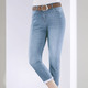 Hosen mit Knopf- und Reißverschluss - Jeans mit Push-up-Effekt – Farbe HELLBLAU – Ansicht 3 Hosen mit Knopf- und Reißverschluss - Jeans mit Push-up-Effekt, in Größe 017 bis 052, in Farbe SCHWARZ – Farbe HELLBLAU – Ansicht 3