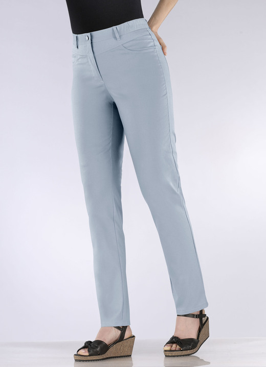 Hosen - Hose in 4-Pocket-Form, in Größe 018 bis 052, in Farbe HELLBLAU Ansicht 3
