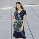 Sommerkleider - Kleid mit Chiffon-Besatz – Farbe MARINE-GRÜN-BUNT – Ansicht 2 Sommerkleider - Kleid mit Chiffon-Besatz, in Größe 036 bis 052, in Farbe MARINE-GRÜN-BUNT – Farbe MARINE-GRÜN-BUNT – Ansicht 2