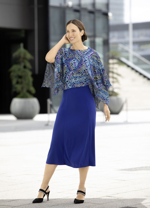 Abendmode - Kleid, 2-tlg. mit abnehmbarem Ponchoüberwurf, in Größe 036 bis 054, in Farbe ROYALBLAU-LILA-BUNT Ansicht 2