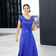 Abendmode - Kleid mit raffinierter Knotenoptik – Farbe LILA-ROYALBLAU – Ansicht 2 Abendmode - Kleid mit raffinierter Knotenoptik, in Größe 036 bis 054, in Farbe LILA-ROYALBLAU – Farbe LILA-ROYALBLAU – Ansicht 2