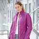 - Jacke mit Ziernieten an der Schulterpartie, in Größe 036 bis 052, in Farbe FUCHSIA – Farbe FUCHSIA – Ansicht 3