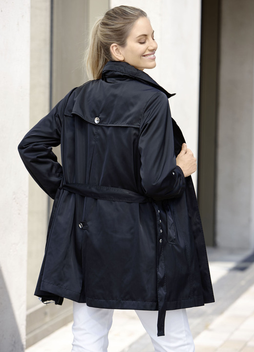 Lang - Longjacke mit Gürtel in Trench-Optik, in Größe 036 bis 052, in Farbe SCHWARZ Ansicht 4